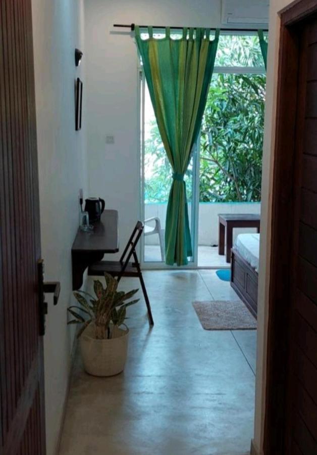 Hotel Mirissa Royal Ace Extérieur photo
