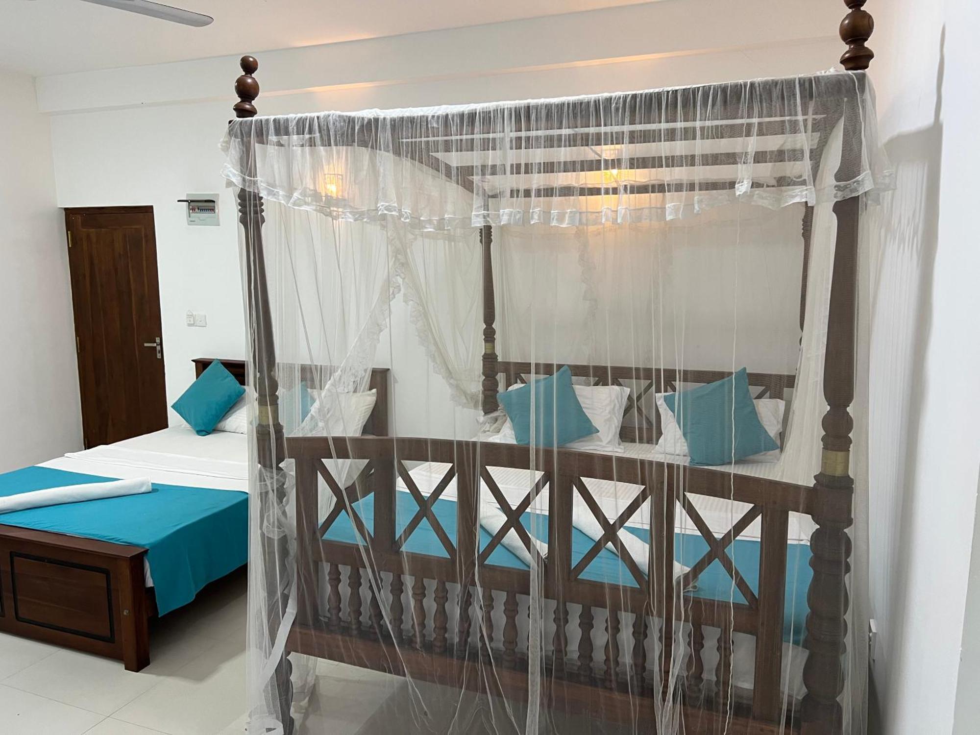 Hotel Mirissa Royal Ace Extérieur photo